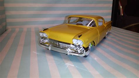1958 Chevy Impala Plastic Model Car Kit 125 Scale 931