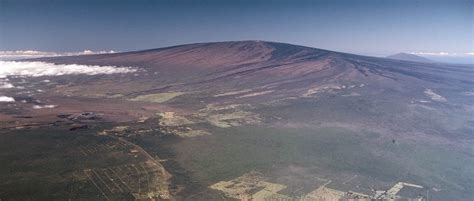 Volcano Alert Level For Mauna Loa Elevated From Normal To Advisory U