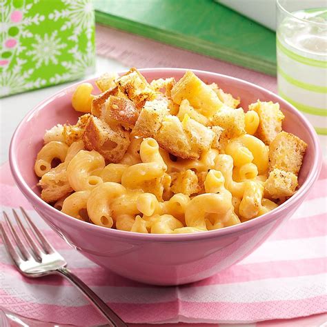 Macaroni And Cheese With Garlic Bread Cubes Recipe Taste Of Home