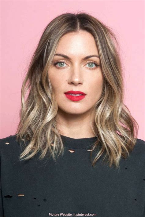 Check spelling or type a new query. Tagli Capelli Ricci Fino Alle Spalle - Tagli Capelli