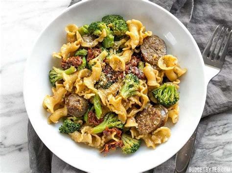 Many readers were having trouble with the original recipe, so i reformulated it a bit based on my experience creating one pot pastas since this recipe was originally posted (it's now based on my one pot creamy pesto chicken pasta). One Pot Sausage and Sun Dried Tomato Pasta | Budget Bytes ...