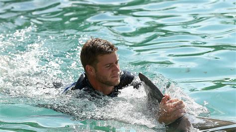 Violent Rogue Dolphin Attacks Trainer At Miami Seaquarium Flipper