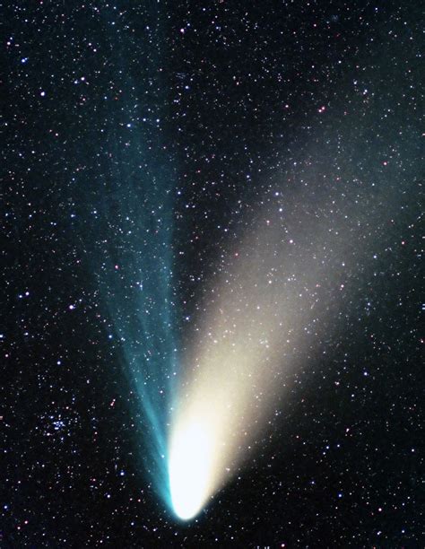Comet Hale Bopp In April 1997