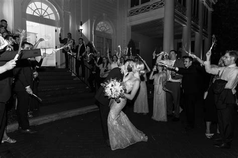 What You Need to Know About Your Wedding Photography Timeline - Amy Kolo