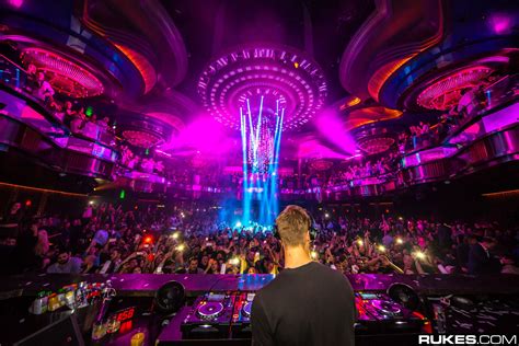 Future Of Nightclubs In Las Vegas Uncertain If They Dont Adapt