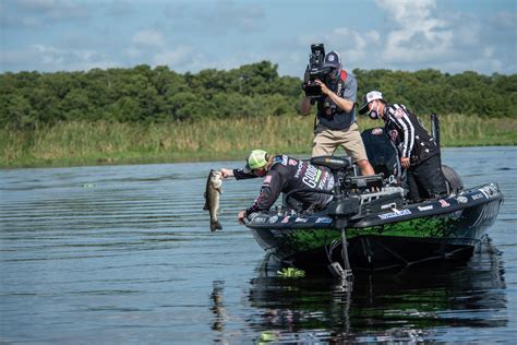 Rose Wins Neal Knocks Out Lee For 50000 Major League Fishing