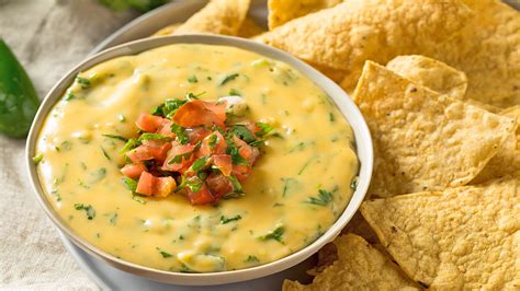 This Chile Con Queso Dip Recipe Is Pure Cheesy Goodness Cooks In 4 Minutes
