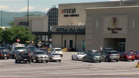 Excited Customers Return To Valley View Mall As Soon As Doors Reopen