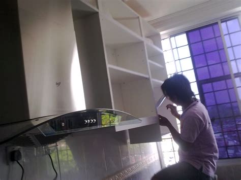 Paling utama sekali, kami hanya menggunakan bahan berkualiti tinggi untuk ketahanan jangka panjang, malah kami berani memberi waranti baiki percuma kalau ada kerosakan dalam 6 bulan setelah pemasangan kabinet dapur siap di rumah anda. Kabinet Dapur And Table Top Design: Tips Buat Kabinet Dapur