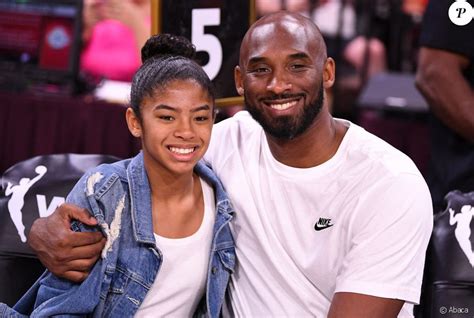 Kobe Bryant et sa fille Gianna lors d un match de basket à Las Vegas le juillet