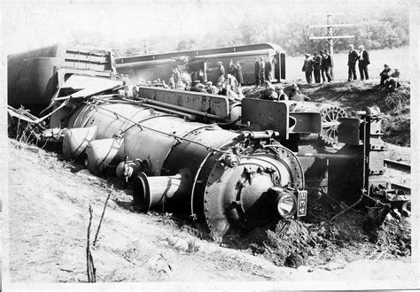 03 15stjohn1928accident05 Old Trains Steam Trains Railway Accidents Monon Vapor Old Wagons