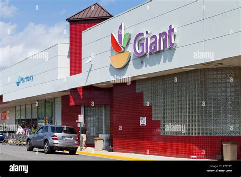Giant Foods Supermarket Virginia Usa Stock Photo Alamy