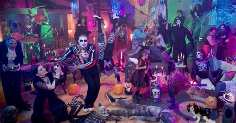 Pub Halloween GiFi Par Belinda Media Quand Les Collaborateurs Dansent