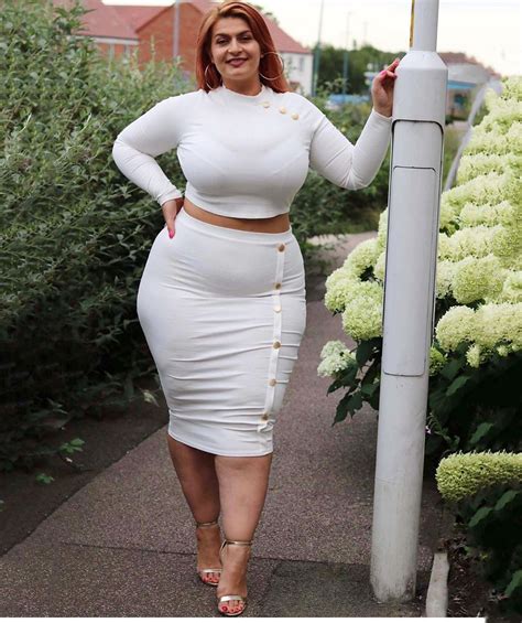 Fashionnovacurve Outfit To Match The Curves Summer Fashion Outfits Fashion Plus Size
