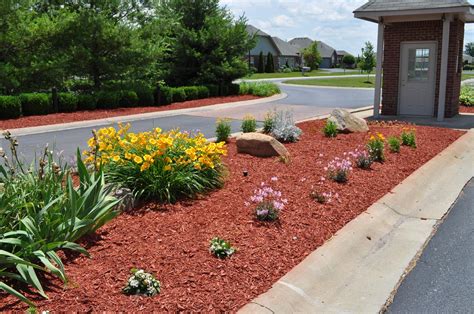 How To Landscape Mulch