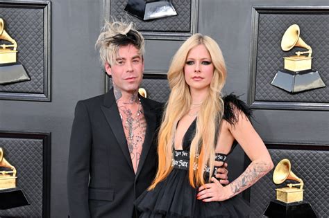 Mod Sun ‘grateful For ‘real Friends As Ex Fiancée Avril Lavigne Moves On With Tyga 247 News