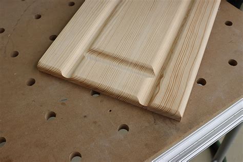 The Decorative Routing Of Grooves And Profiling Furniture Fronts