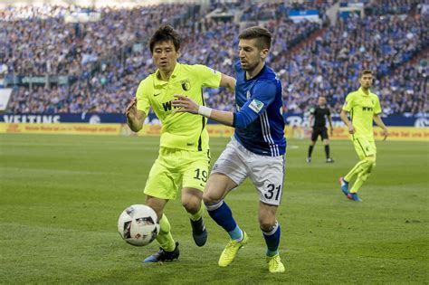 Borussia dortmund gegen fc schalke 04. BVB eröffnet heute den Spieltag - Heidel gastiert mit ...