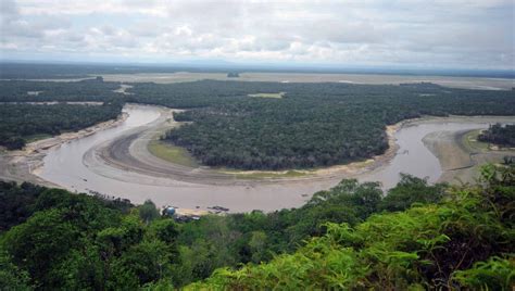 Saking panjangnya, sungai nil melewati 11. EKOGEO: 10 SUNGAI TERPANJANG DI INDONESIA