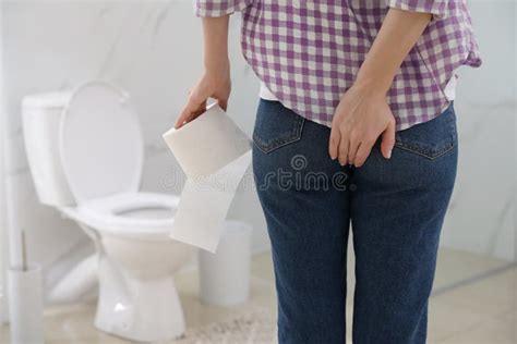 Woman With Toilet Paper Suffering From Hemorrhoid Stock Image Image Of Intestine Medication