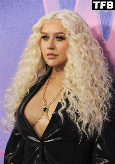 Christina Aguilera Displays Her Sexy Tits At The Billboard Women In