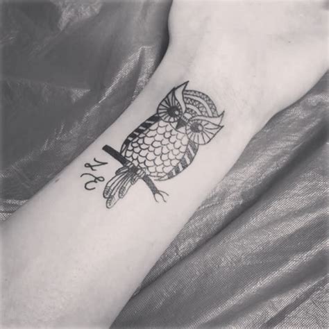 Hd Small Owl Tattoos On Wrist Download