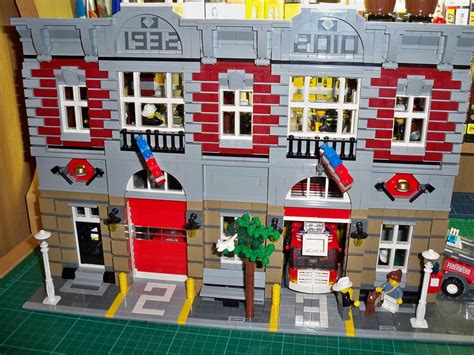 Lego 10197 Custom Fire Brigade Heres The Front View Of Flickr