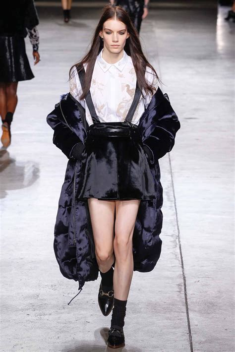 Topshop Unique Fall 2014 Ready To Wear Collection Runway