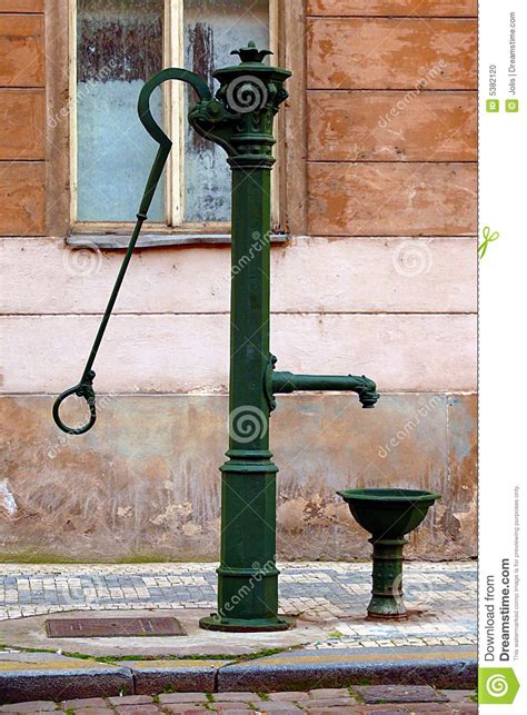 4.5 out of 5 stars. Old Fashioned Iron Water Pump Stock Photo - Image of ...