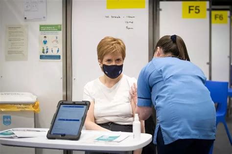 Nhs Workers Vote To Reject Scottish Government Pay Offer Daily Record