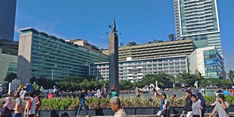 Bmkg mengungkapkan saat ini bibit siklon tropis di utara papua telah berkembang menjadi siklon tropis 'surigae'. BMKG Perkirakan Wilayah Jakarta Berawan Hari Ini ...