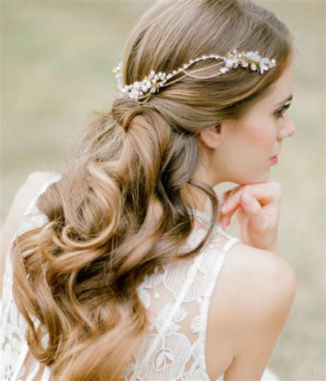 21 Inspiring Boho Bridal Hairstyles Ideas To Steal