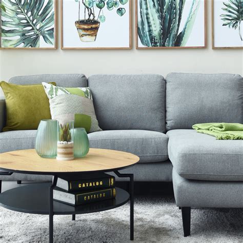Sofa model ini cocok untuk ruang keluarga atau ruang tamu di apartemen, rumah atau ruang tunggu kantor yang tidak terlalu besar atau sempit. 15+ Best New Kursi Sofa Minimalis Informa - Heart and ...