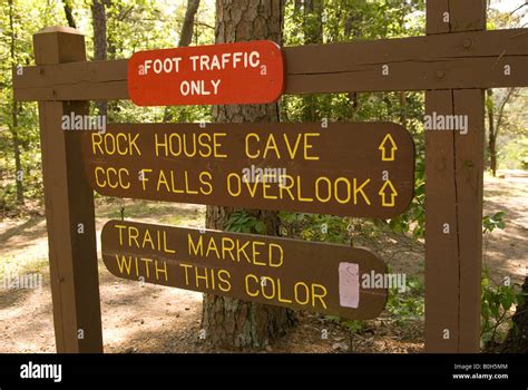 Petit Jean State Park Hiking Trail Sign Arkansas Usa Stock Photo Alamy