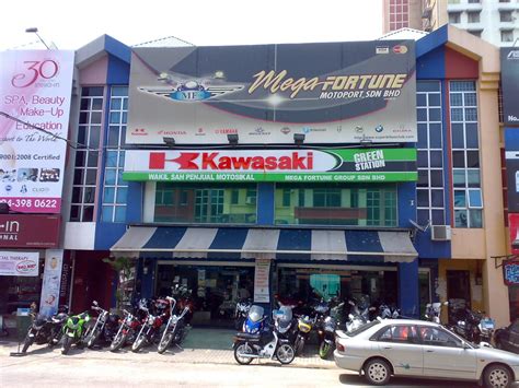 Kedai makanan di taman kosas. Lensa Kehidupanku: Jalan jalan Cari Motor