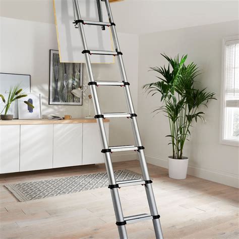 Youngman Telescopic Loft Ladder 26m 30100000