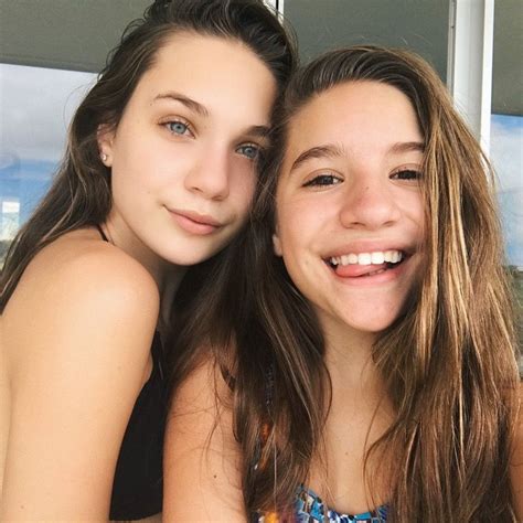 Maddie And Mackenzie Ziegler Best Friends Pinterest Melhores Amigas Sorriso Mais Lindo E