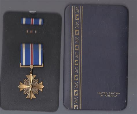 Us Distinguished Flying Cross Medal In Case With Ribbon Bar Etsy