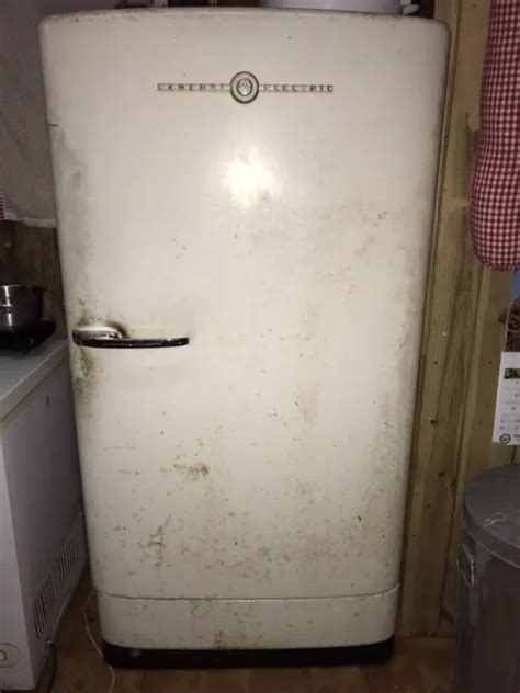 Sold Antique Ge Refrigerator Off