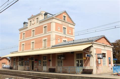 Gare De Tournus Train Station Bonjourlafrance Helpful Planning