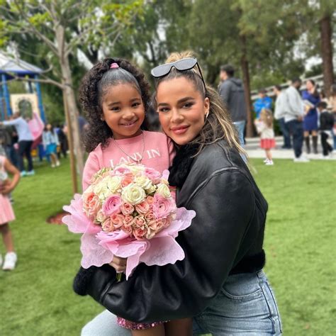 Khloe Kardashian Daughter True Try Out Bald And Fabulous Filters