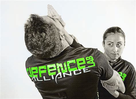 Pin by Larry Harmon on DefenceLab | Self defense classes, Self defense