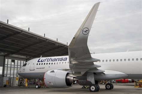 Lufthansa Takes Delivery Of The Worlds First Airbus A320neo As