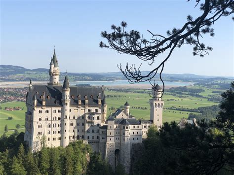 After A Short Hike This Was The View Of Neuschwanstein Castle Rtravel