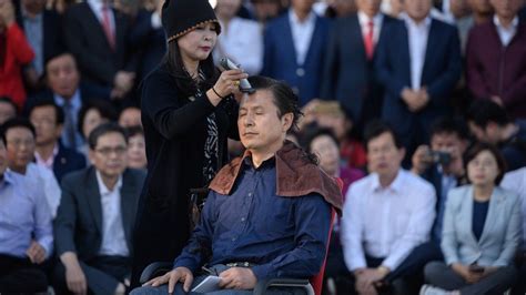 Why Are South Korean Politicians Shaving Their Heads Bbc News