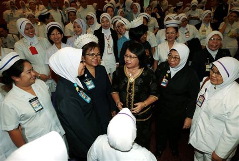 Pengarah kesihatan sabah, datuk dr christina rundi berkata, sampel daripada semua rakan sekelas mahupun ahli keluarga pesakit sudah diambil. Sabah nurses urged to pursue further education to better ...