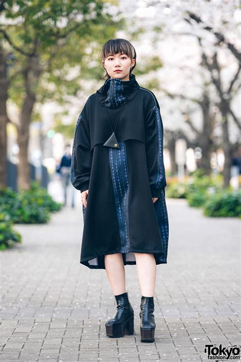 Modern Minimalist Japanese Street Style W Kakuremi Cowl Neck Dress Dr