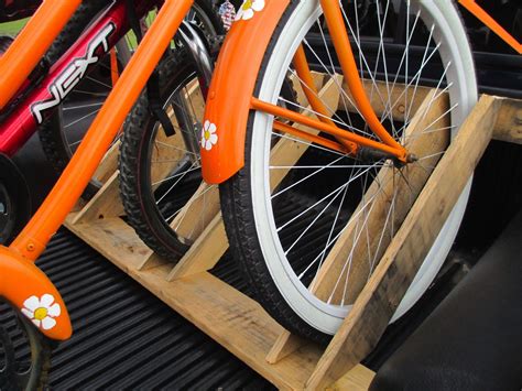 The manufacturing company of this track is one of the 7. DIY bike rack for truck bed - Google Search | Fiets, Opberging, Hout