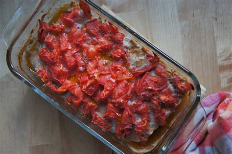 I'm a big believer that what you top meatloaf with makes all the difference. Kid Can Eat!: Grassfed Meatloaf with Roasted Tomato Topping