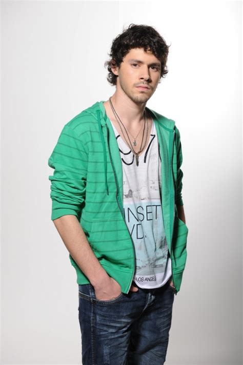 Pagina oficial de pedro campos di girolamo actor en #vuelvetemprano hijo de claudia di girolamo y cristian campos Mino del día: Pedro Campos — FMDOS